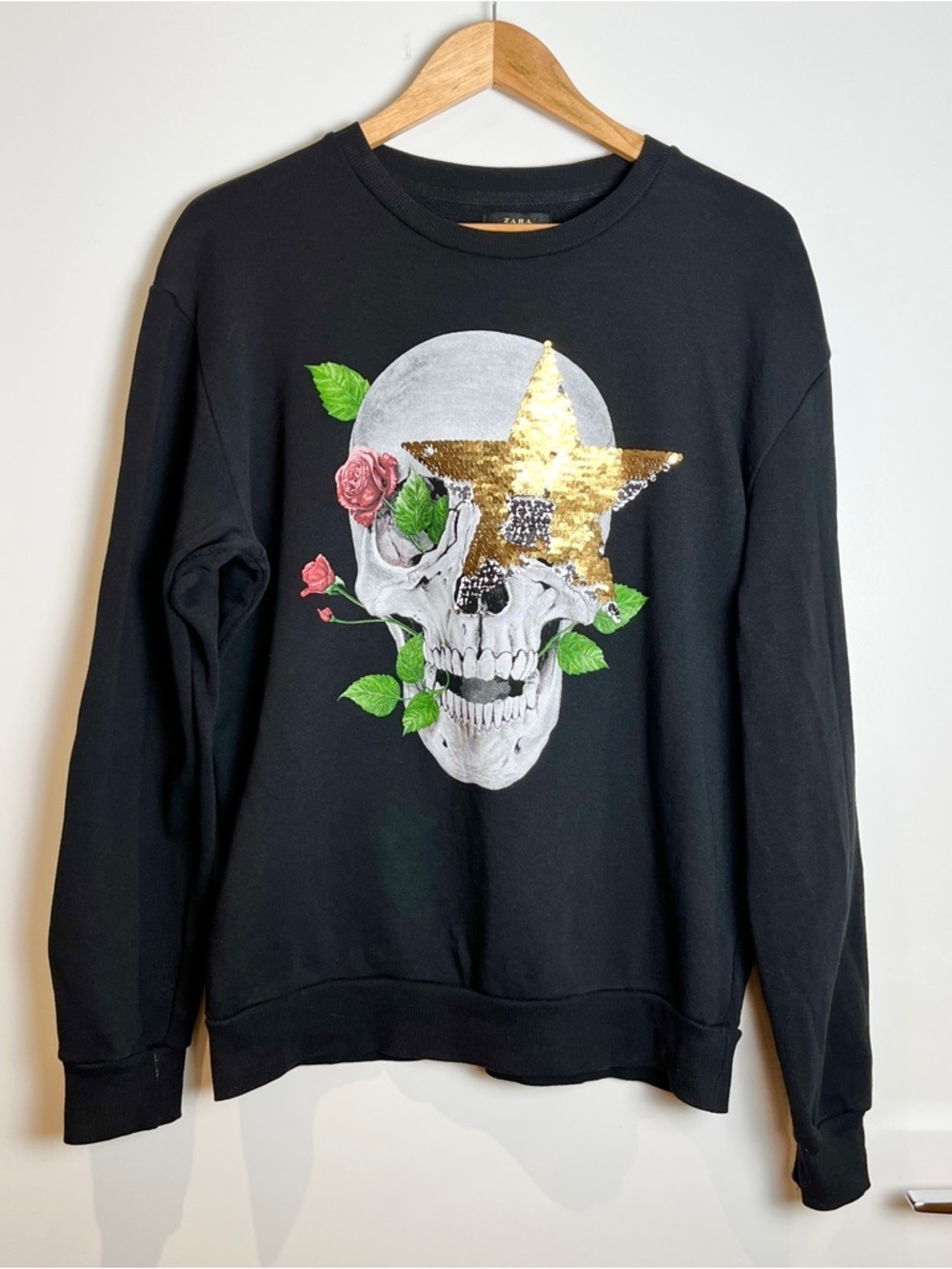 Zara Black Skull Graphic Crewneck w/ Rose & Reversible Gold/Silver Sequin Star M